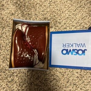BRAND NEW!! Burgundy Patent Ostrich Josmo Walkers
